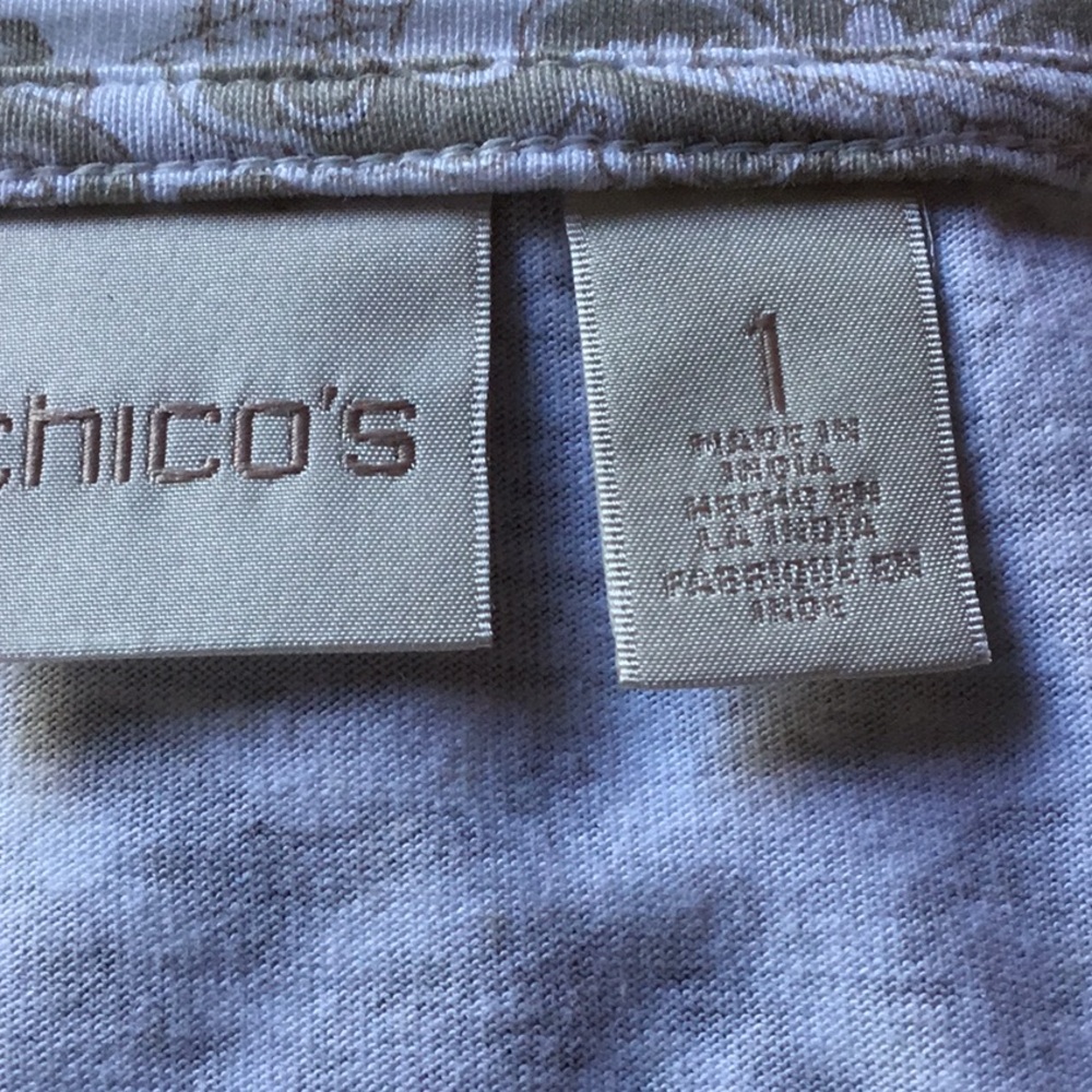 NWOT Chico’s Embroidered Top - Picture 5 of 6